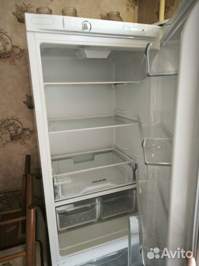 Холодильник Indesit DS 4180 W