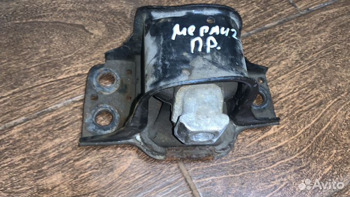 Подушка двигателя правая Renault Megane 2 1.4