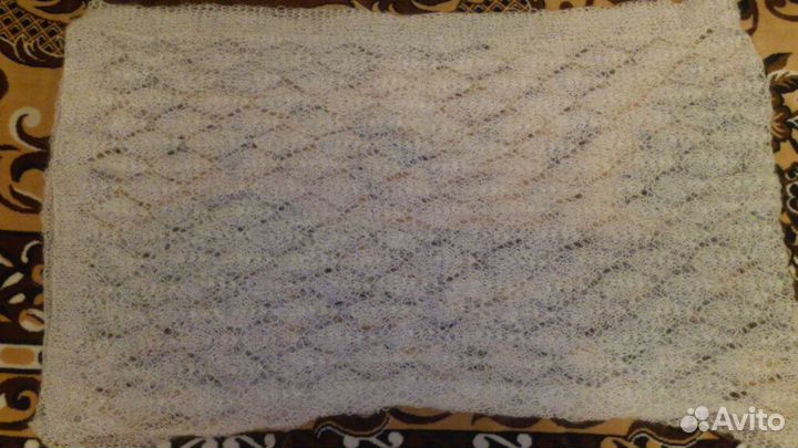 Широкий вязанный шарф