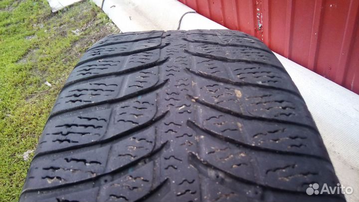 Kumho I'Zen KW23 205/55 R16