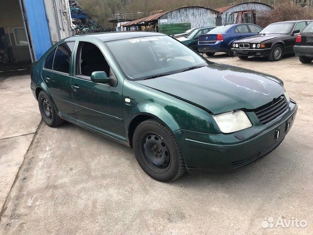 Разбор на запчасти Volkswagen Bora