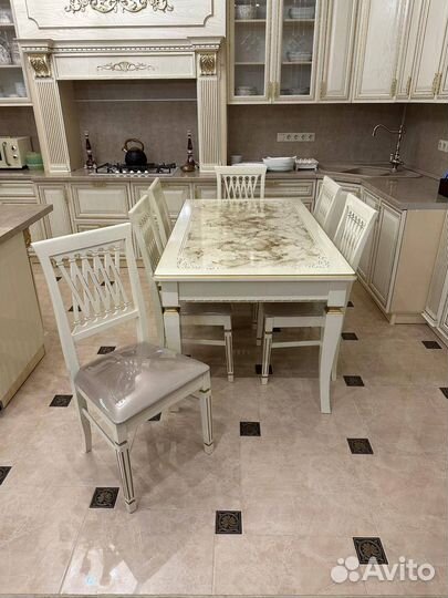 Стол и Стулья