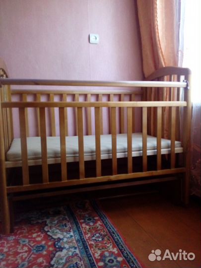 Продам детскую кроватку