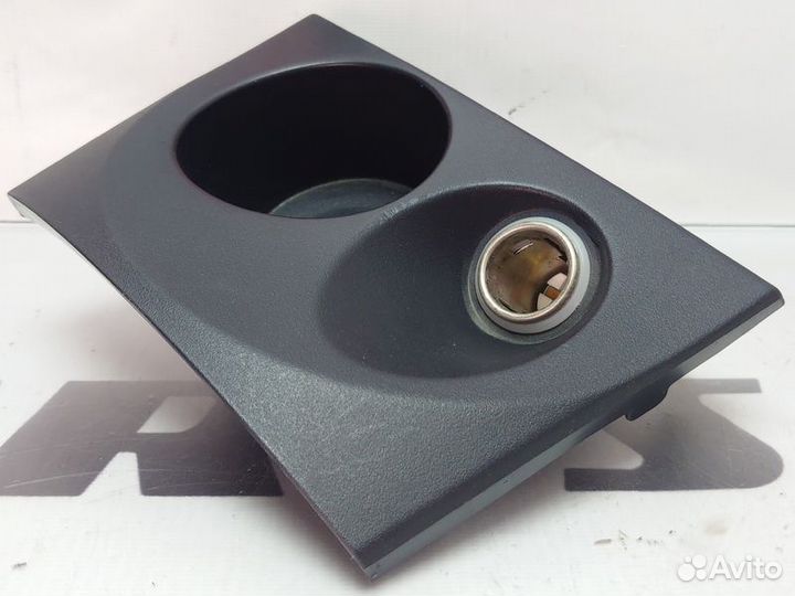 Подстаканник Mitsubishi Outlander II (2005—2009)