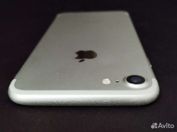 iPhone 7, 32 ГБ