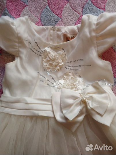 Нарядное платье на девочку