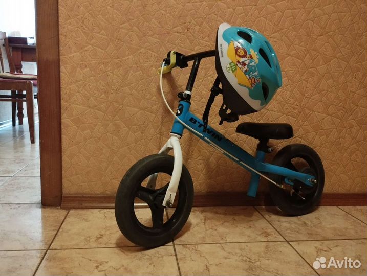 Беговел +шлем Decathlon