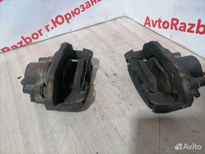 Суппорт передний Ford Fiesta 01-09 г.в