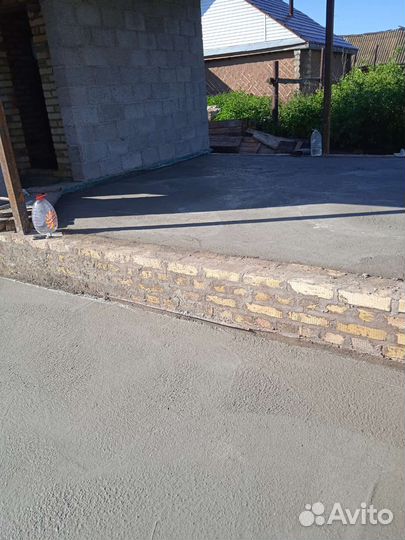 Бригада строителей