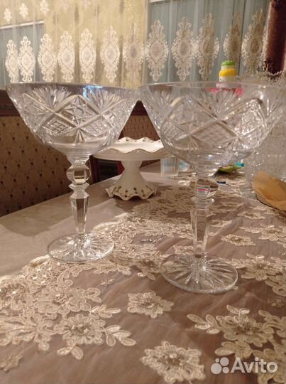 Ваза конфетница для фруктов на ножке хрусталь