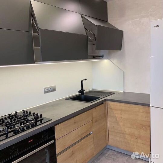 Кухни на заказ. Своё производство