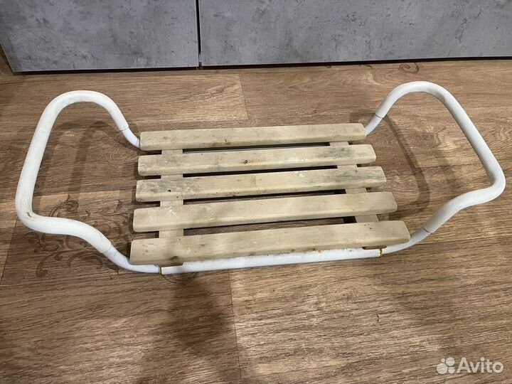 Полка в ванную