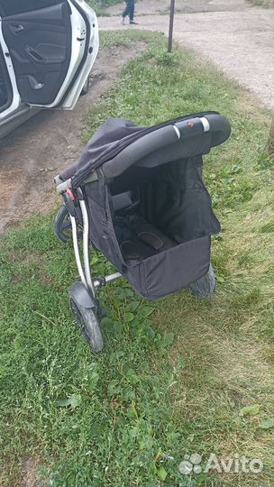 Коляска для погодок