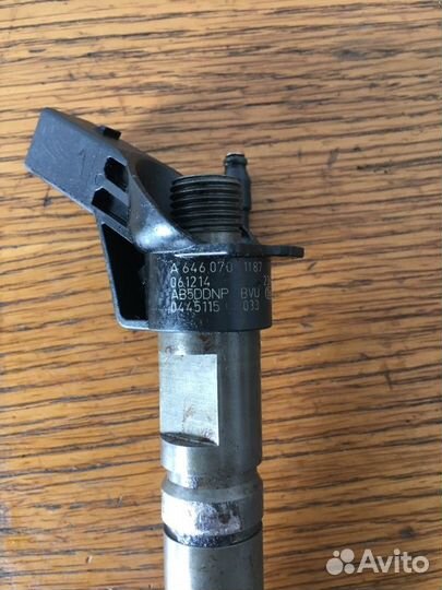 Форсунка Mercedes Sprinter W906 OM646 2.2 CDI 2009