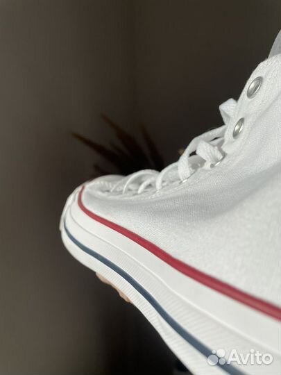 Новые оригинальные Converse US 7,5