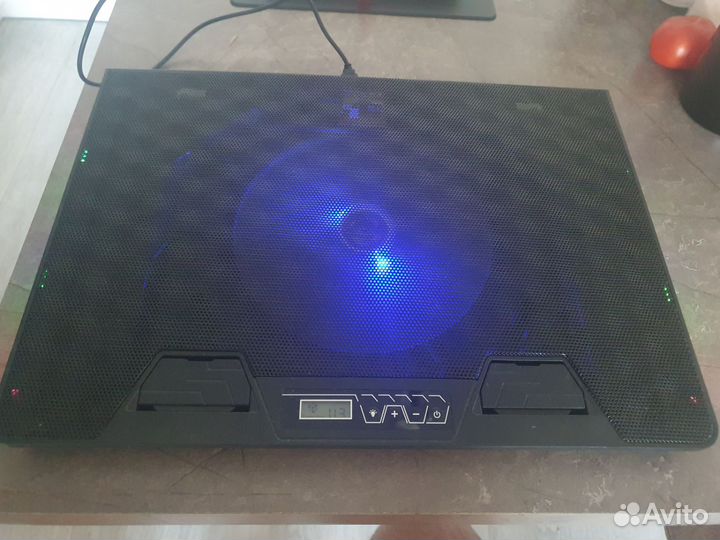 Подставка с охлаждением rgb