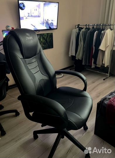 Компьютерное кресло новое