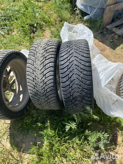 Nokian Tyres Hakkapeliitta 8 225/45 R18 95T