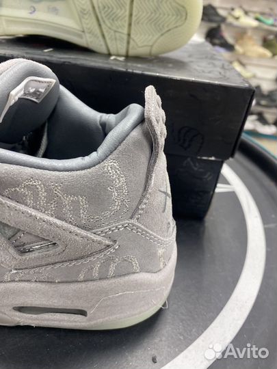 Кроссовки Nike Air Jordan 4 Retro Kaws