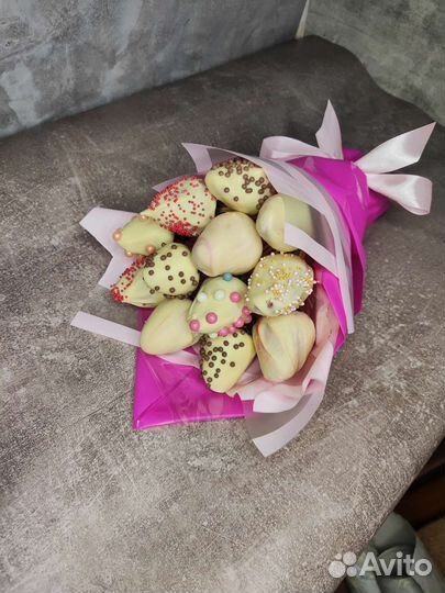 Клубника в шоколаде букеты