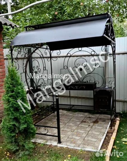 Мангал с крышей лофт