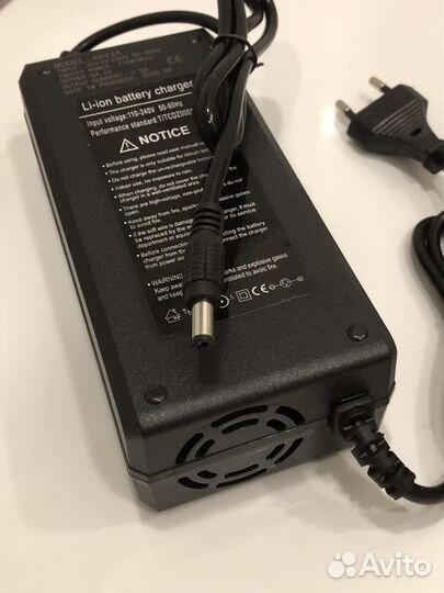 Зарядное устройство для электровелосипеда самоката