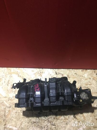 Коллектор впускной Тойота Ярис 2 1.3 1nr