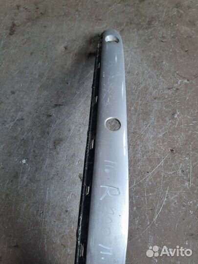 Молдинг бампера передний правый на Mercedes w220