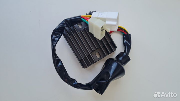 Реле-регулятор Honda CBR954, CBR900 RR2/RR3 Firebl