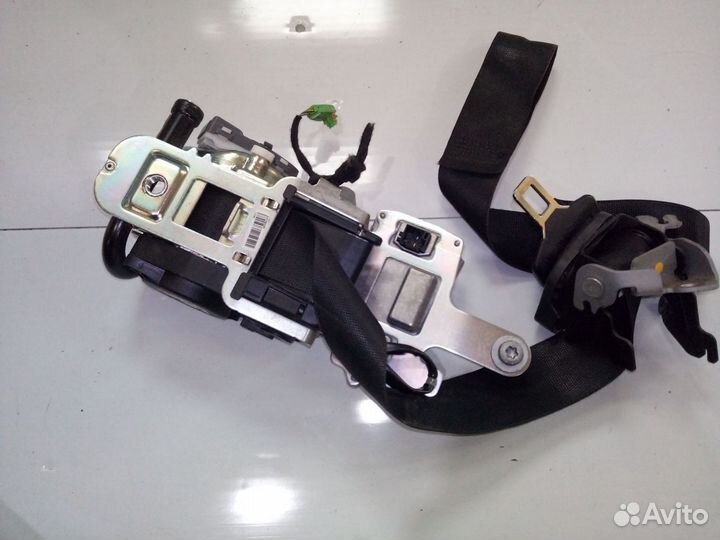 Ремень безопасности передний левый Mercedes W207