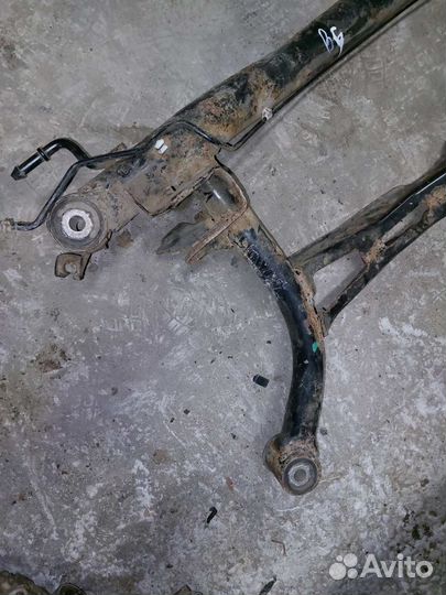 Подрамник задний Volkswagen Passat B6