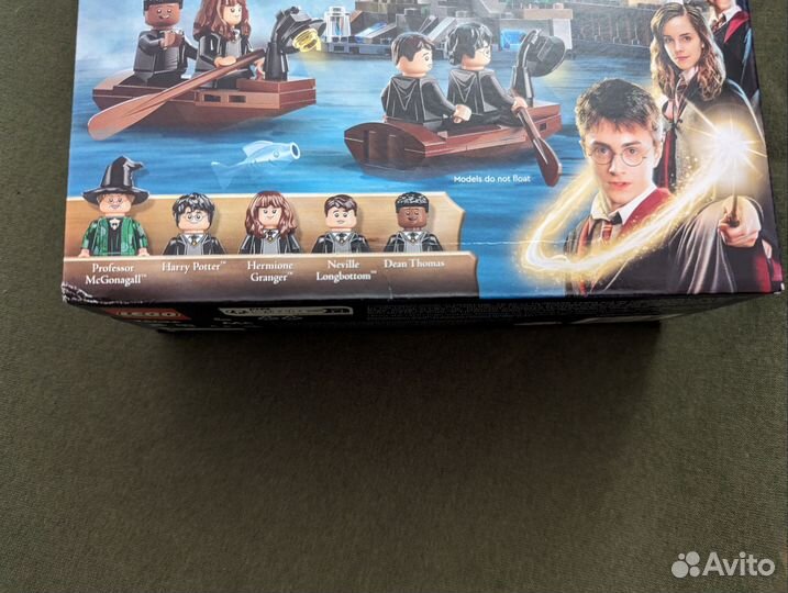 Lego Harry Potter 76426 вмятинки в углах