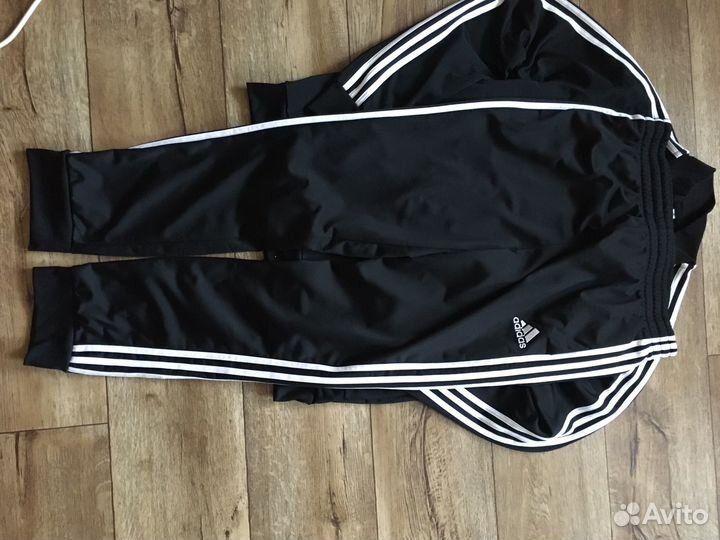 Спортивный костюм adidas essentials