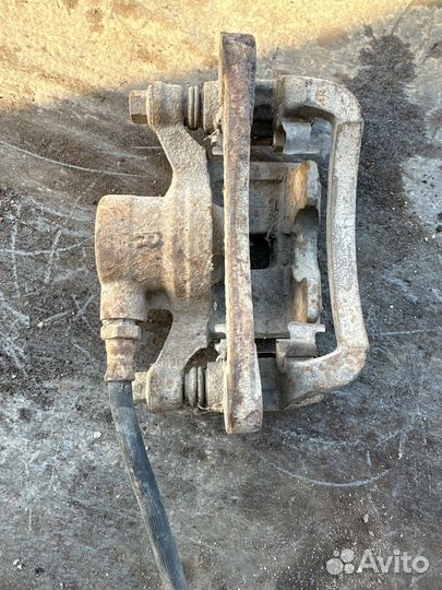 Mitsubishi rvr суппорт задний правый 1 поколение