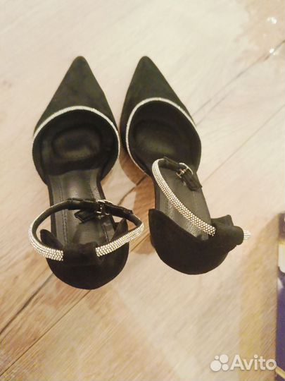 Туфли женские праздничные 39 размер