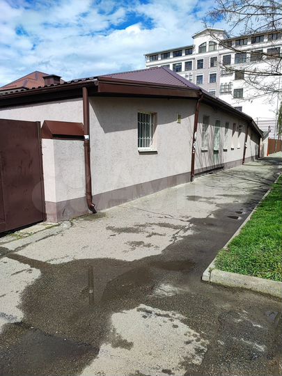 3-к. квартира, 60 м², 1/1 эт.