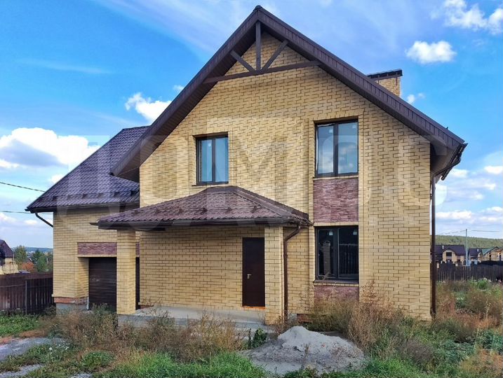 Коттедж 174 м² на участке 10 сот.