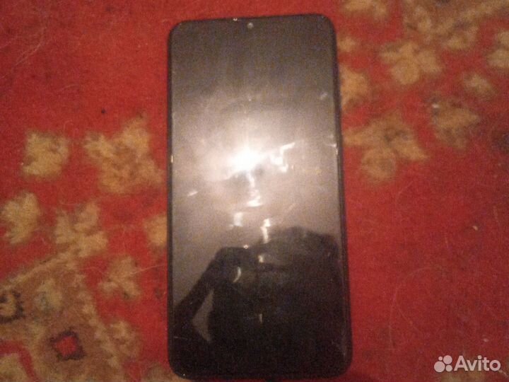 Samsung Galaxy A10, 2/32 ГБ