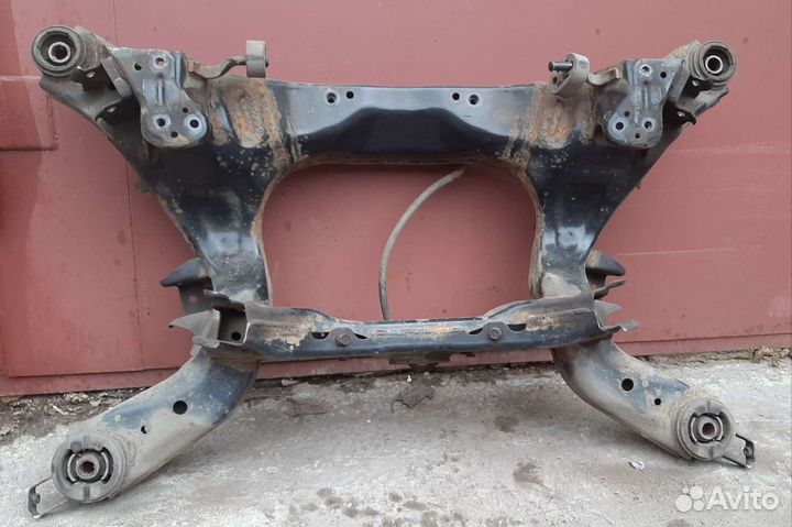 Задний подрамник Infiniti M25 M37 M56 Q70 Y51