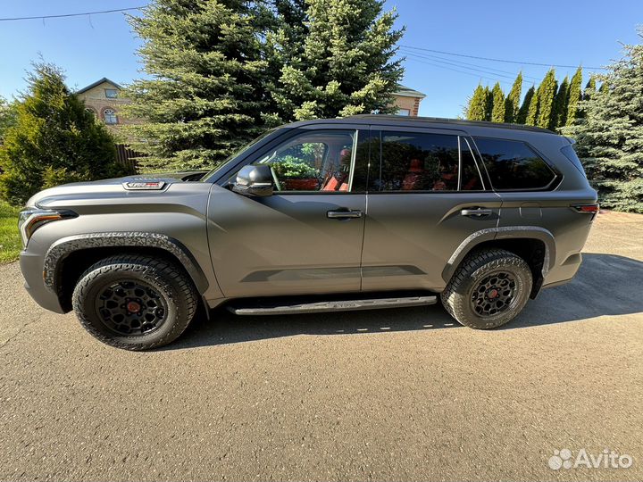 Toyota Sequoia 3.5 AT, 2023, 2 300 км