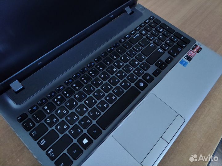 Ноутбук бу Samsung / A10 / ssd / radeon 2gb