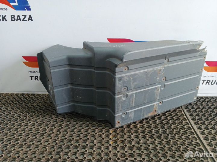 81664100360 Крыло переднее правое задняя часть