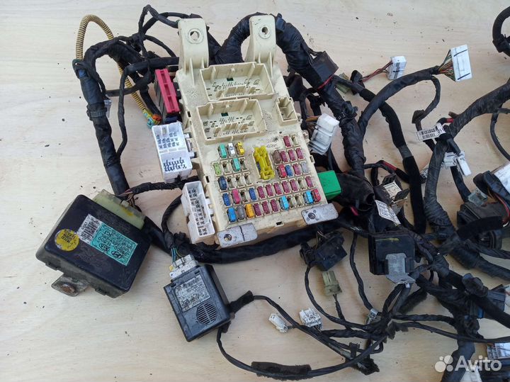 Проводка под торпедная салонная рио 3,RIO 3 2012г