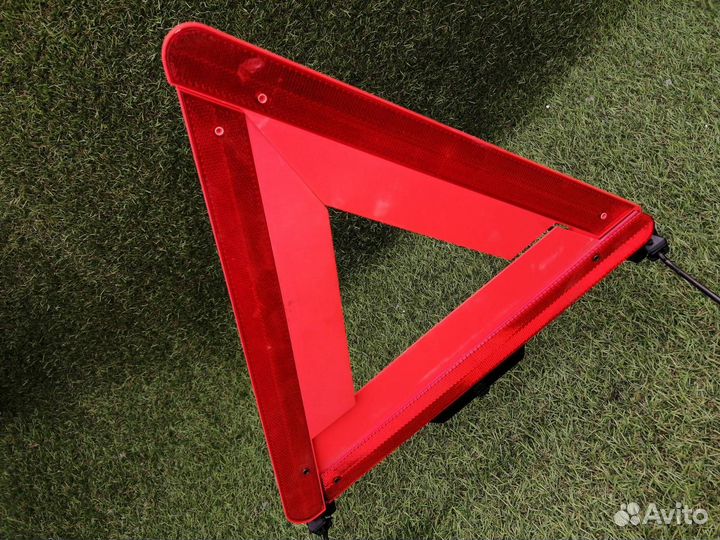 Знак аварийной остановки Volkswagen Passat Cc 2.0