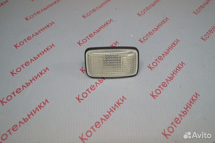 Nissan 26160-EQ00A Повторитель поворота