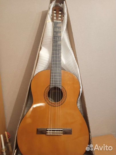 Классическая гитара yamaha c40