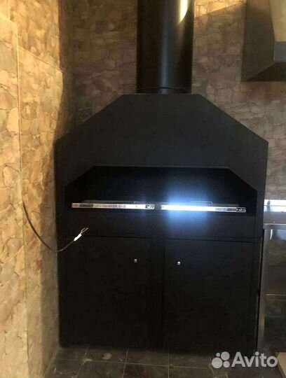 Мангал с огнестойким кирпичом и вытяжкой