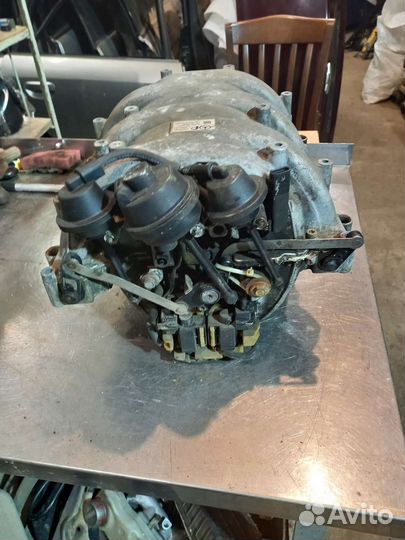 Впускной коллектор Mercedes M272