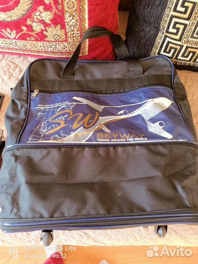 Сумка на колесиках