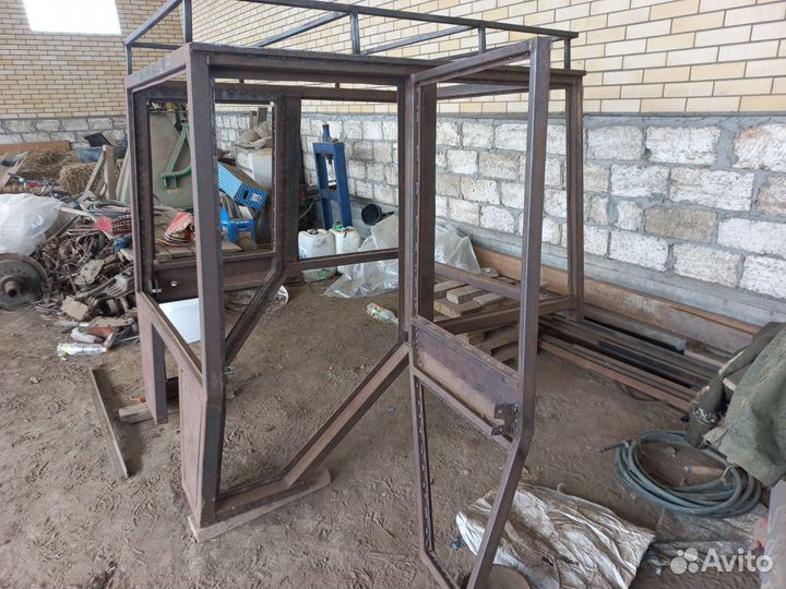 Кабина на трактор